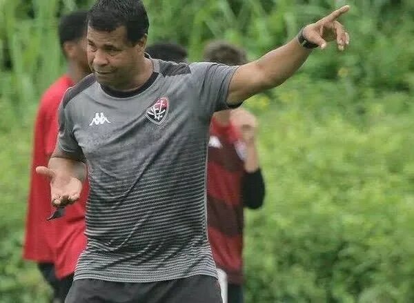Rodrigo Chagas foi efetivado como treinador do Vitória em dezembro de 2020. Foto: Reprodução/Letícia Martins/ECV